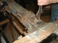 To change it from RHD to LHD the steeringrelay has to be moved to the other side as well