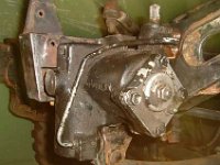 The powersteeringbox is in place.