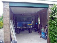 The new house, lots of space and high enough to fit the frontscreen and the canvas top